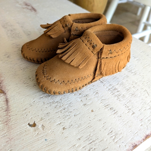Minnetonka Infant Moccasin Booties, Sz 1 (0-3 Months) - Picture 1 of 7